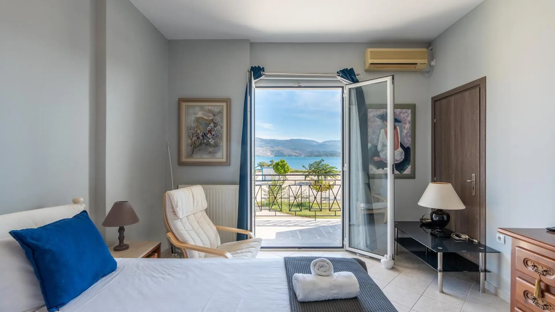 Xenia Ionis Luxury Apartments Lixouri Aparthotel
